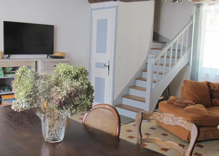 بيت للعطل Boboche *